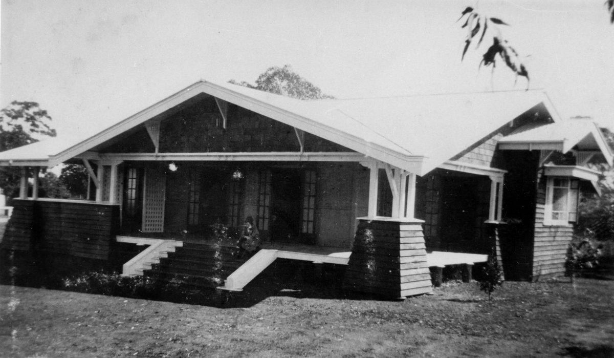 Lahey's California bungalow home in Corinda, 1919