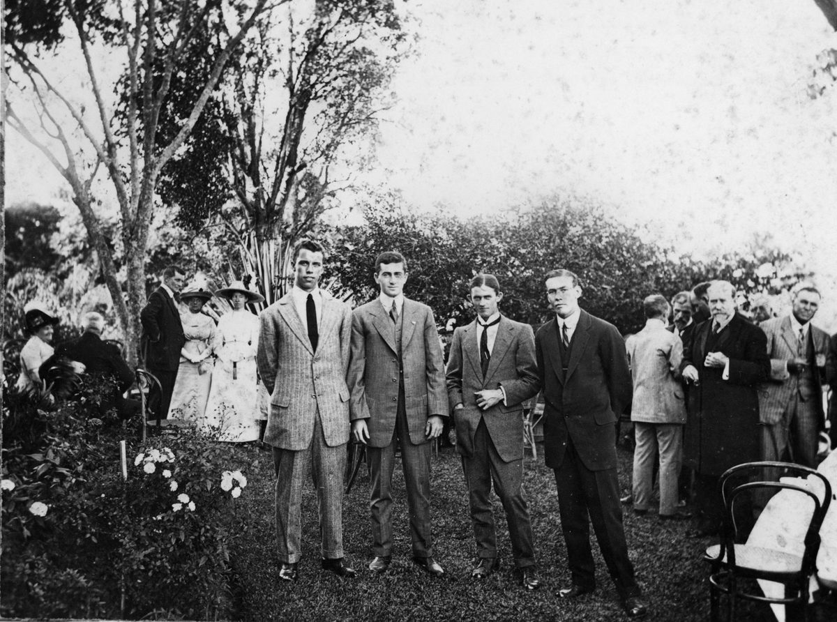 Four young men receive Gold Medal Awards for bravery at Government House, Bardon, January 1913
