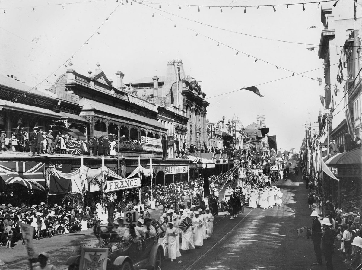 Peace Day parade on Queen Street, Brisbane, 1919, Brisbane City