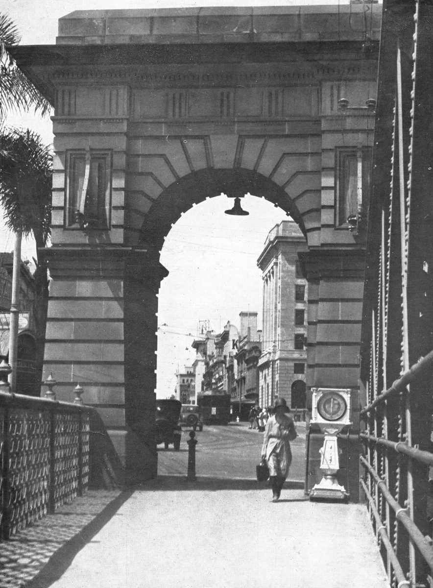 Looking through the archway on Victoria Bridge towards Queen Street, Brisbane, 1931, Brisbane City