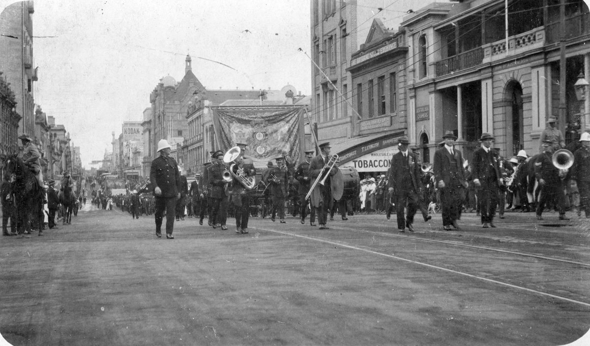 Eight Hour Day procession on Queen Street, Brisbane, 1919, Brisbane City