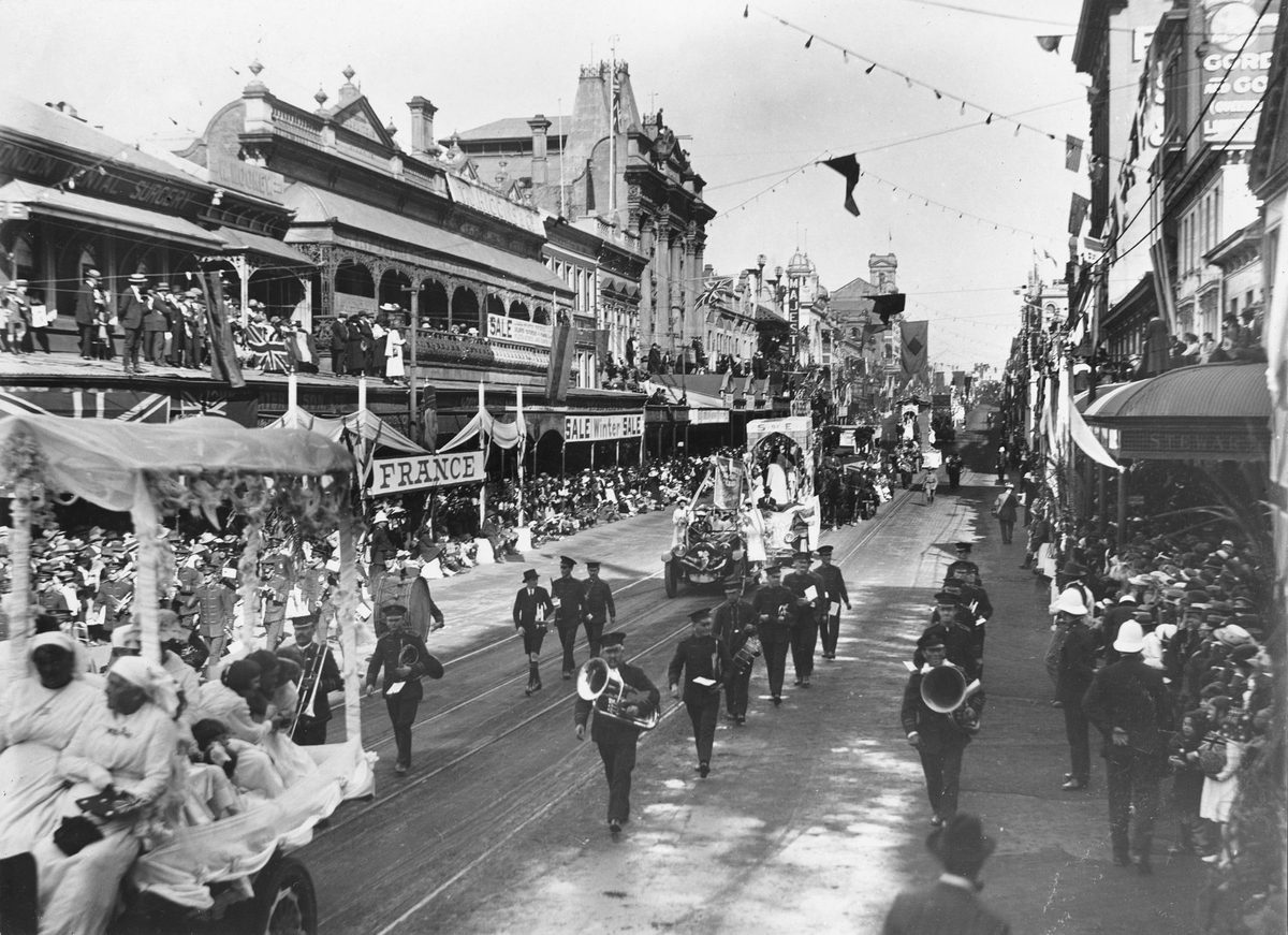 Marching band participates in the Peace Day parade, Brisbane, 1919