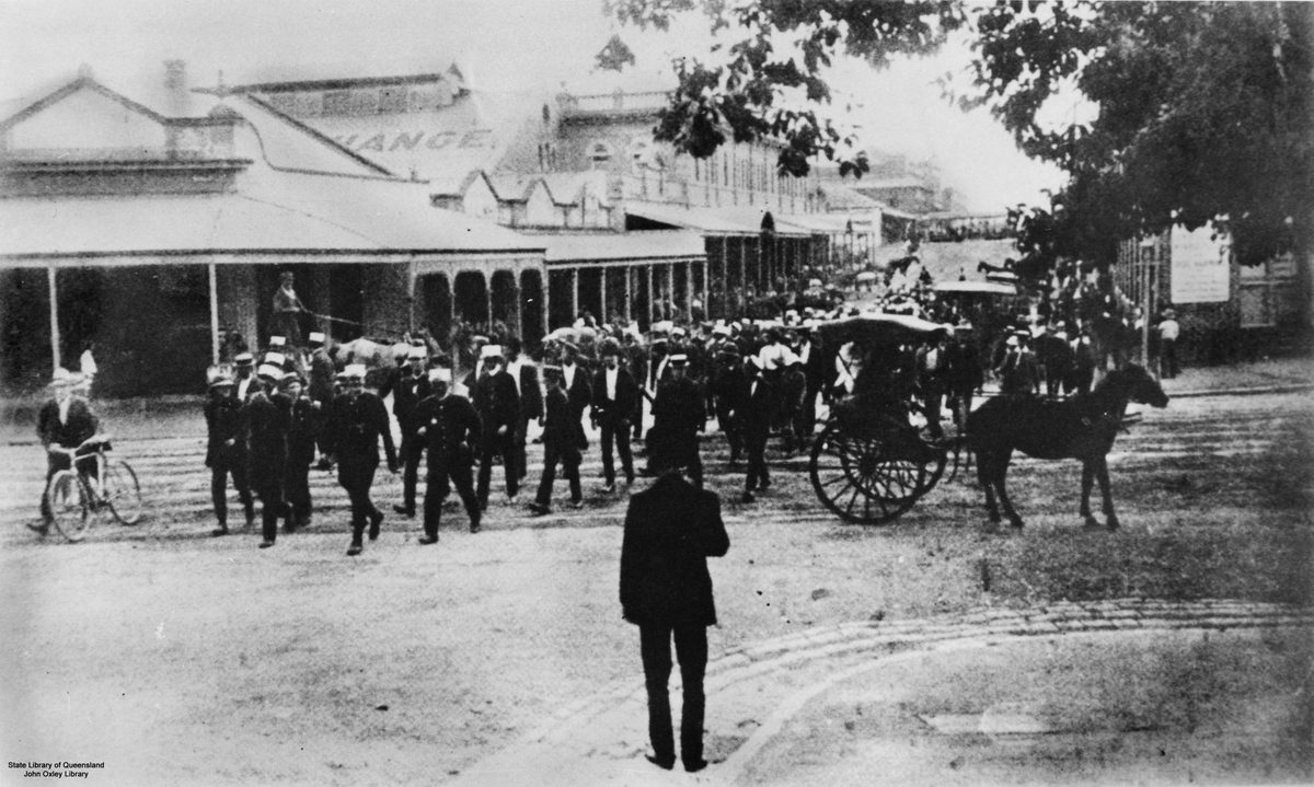 Workers on strike on Brisbane streets during the General Strike, Brisbane, 1912