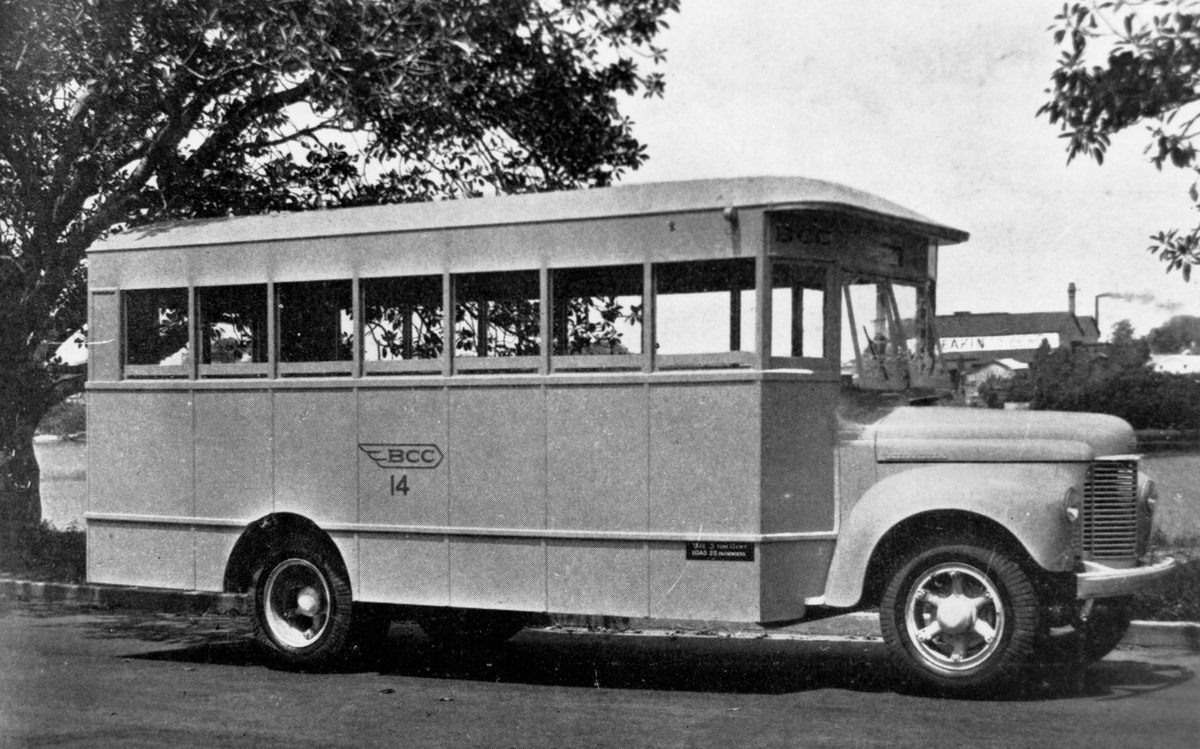 International K series bus, Brisbane, 1943, Milton
