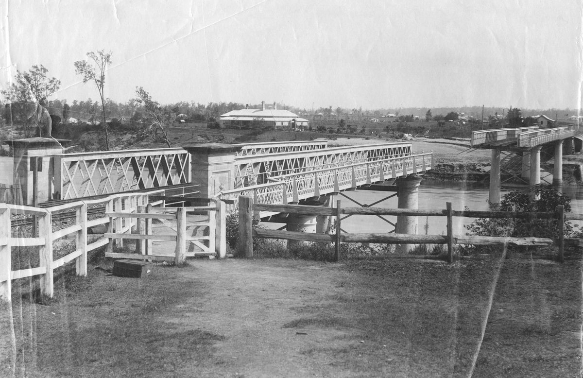 Indooroopilly Railway Bridge after the flood, 1893