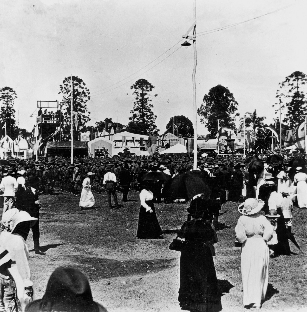 Visitors to the Allies' city in the Botanic Gardens in Brisbane, 1916