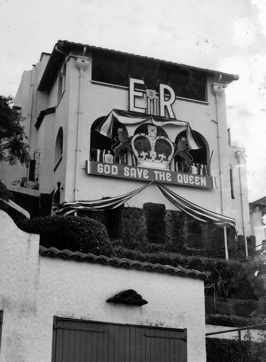 House on Hamilton Hill, originally known as Cassa Anna, decorated for the visit of the Queen and Duke of Edinburgh to Brisbane in 1954