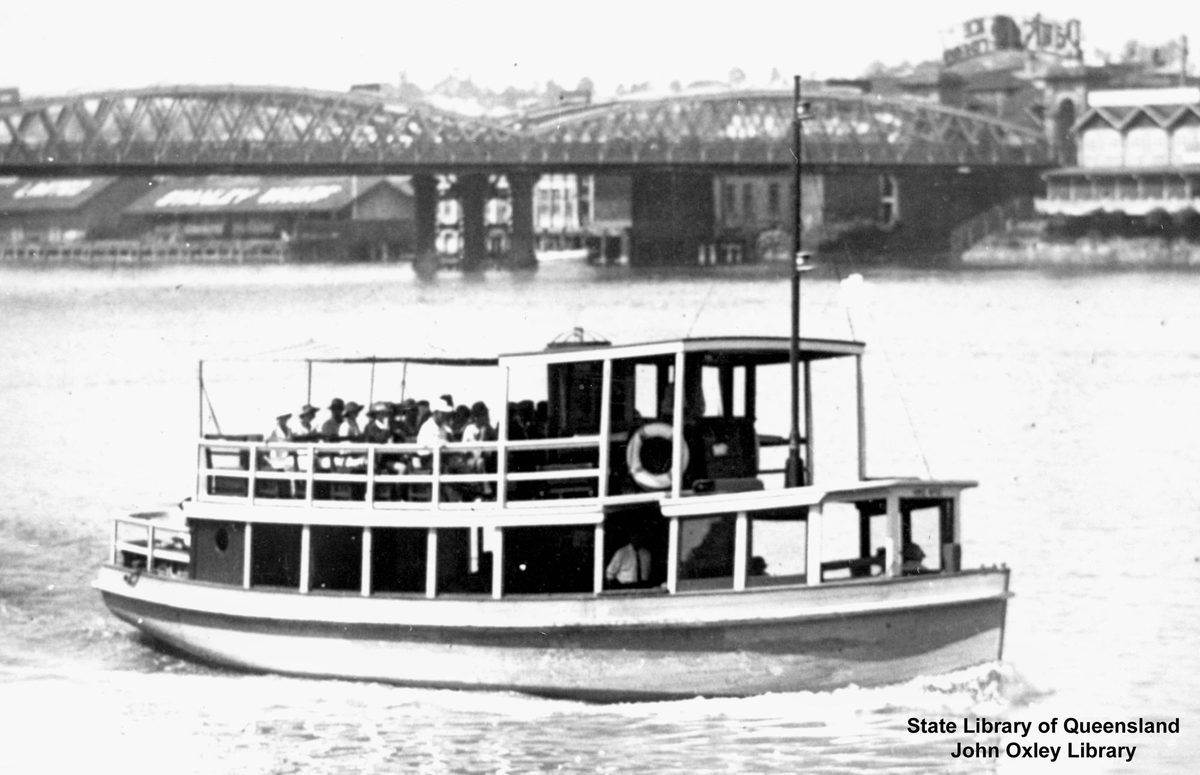 Acme (ship), Brisbane River (1938)