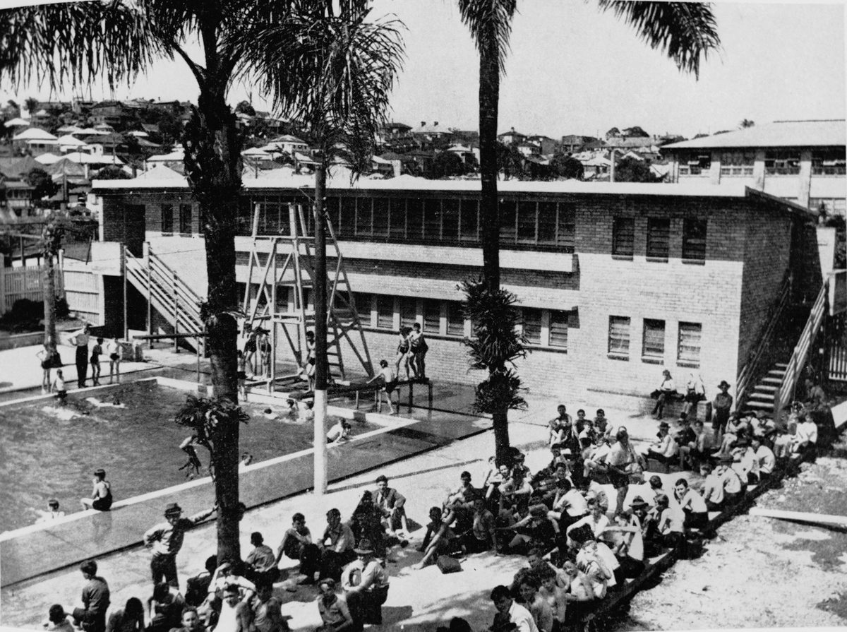 Ithaca Baths on Caxton Street, Paddington, 1943